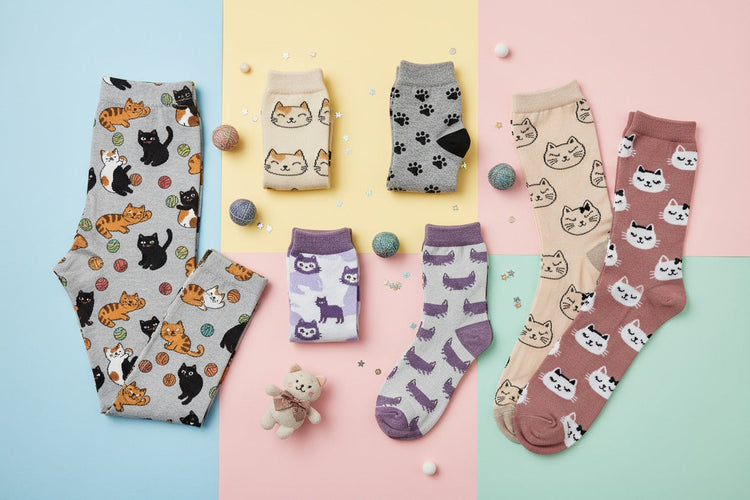 Socken, Stümpfe und Leggins mit Katzen