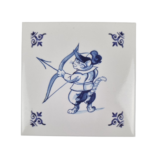 Kühlschrankmagnet Delfter Blau Design - Katze beim Bogenschießen Magnet