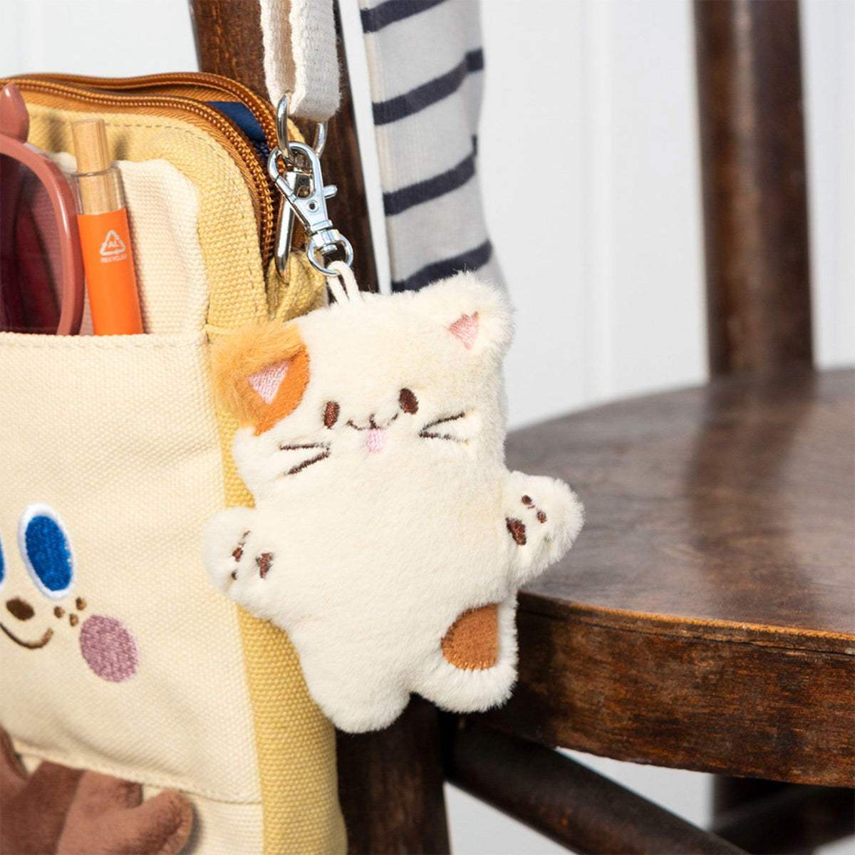 Schlüsselanhänger mit Plüschkatze