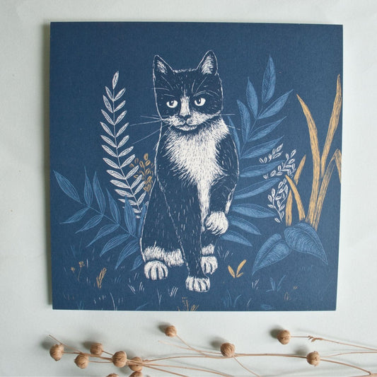 quadratische Postkarte Katze mit Pflanzen Postkarte