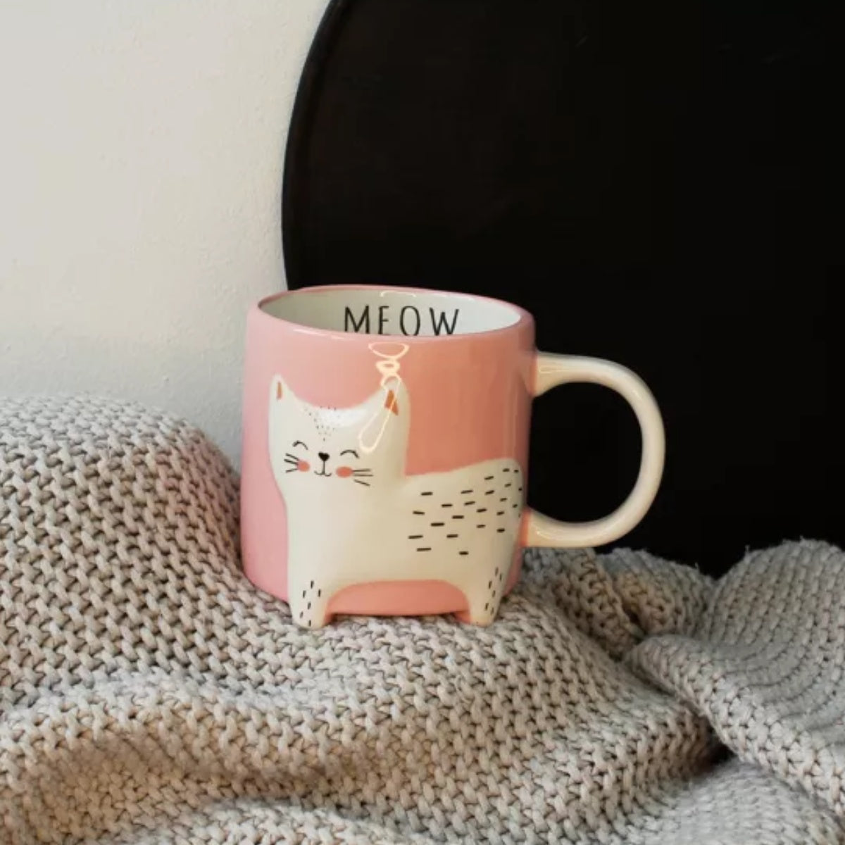 Kaffeetasse mit süßer Katze Winkee
